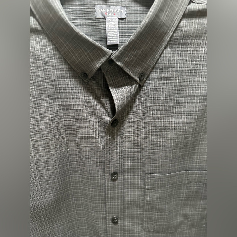 Van Heusen Gray Casual Button Down Shirt with Classic Design
